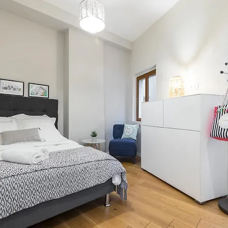 Gorgeous 1 Bdr With Gardens View In The Old Town *