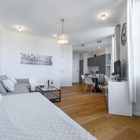 Gorgeous 1 Bdr With Gardens View In The Old Town Nice