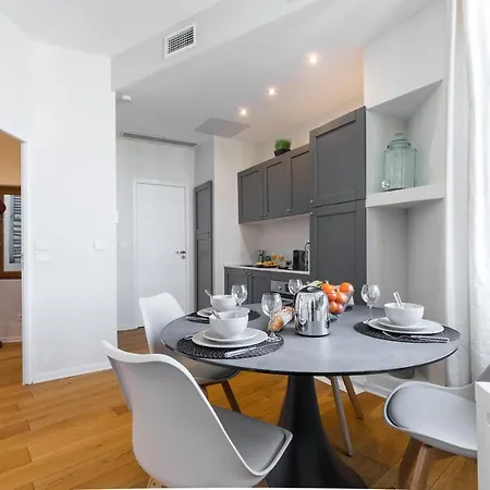Gorgeous 1 Bdr With Gardens View In The Old Town Appartement Nice