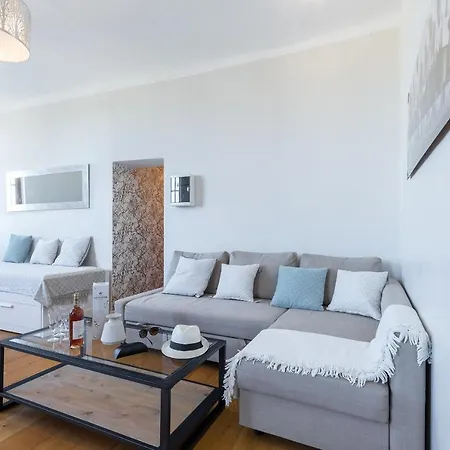 Appartement Gorgeous 1 Bdr With Gardens View In The Old Town
