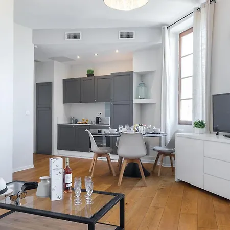Gorgeous 1 Bdr With Gardens View In The Old Town Nice